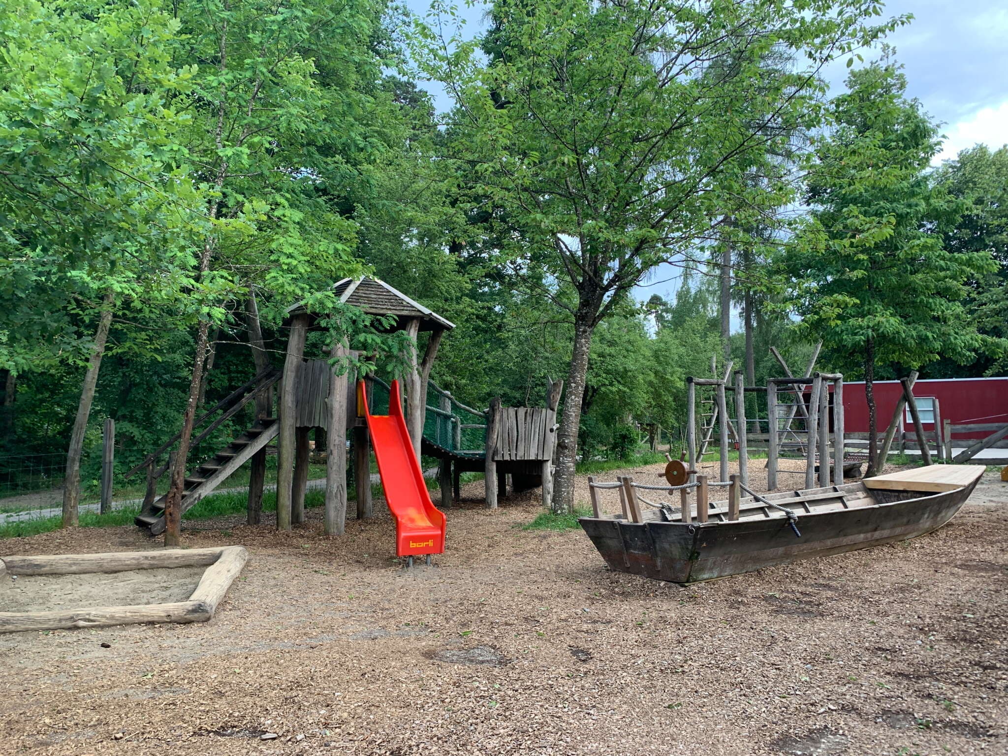Waldspielplatz Engeweiher – Bild 1