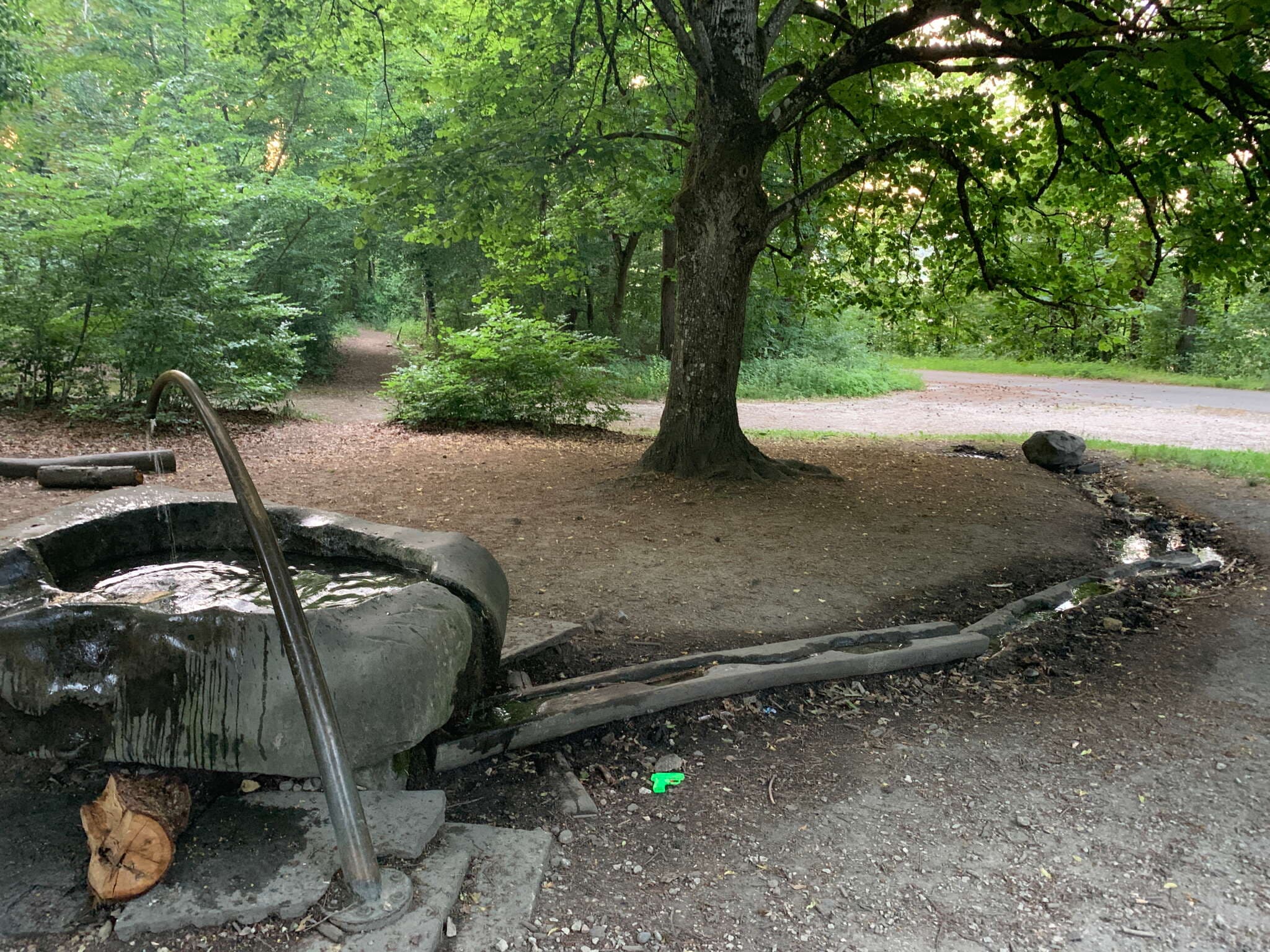 Waldspielplatz Niklausen – Bild 1