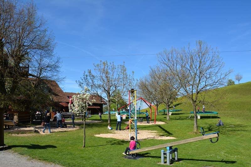 Restaurant Alpenhof mit grossem Spielplatz – Bild 6