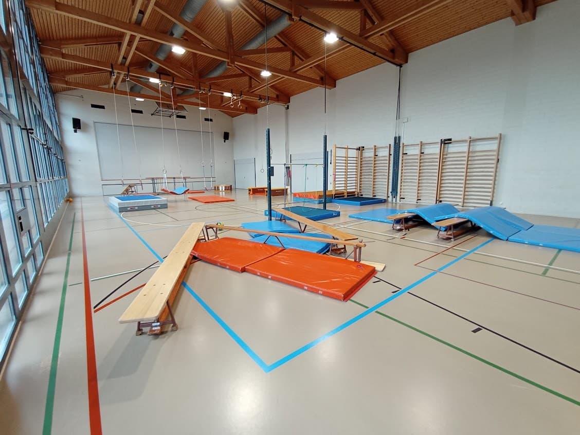 Mini Turnen in Hausen AG – Bild 4