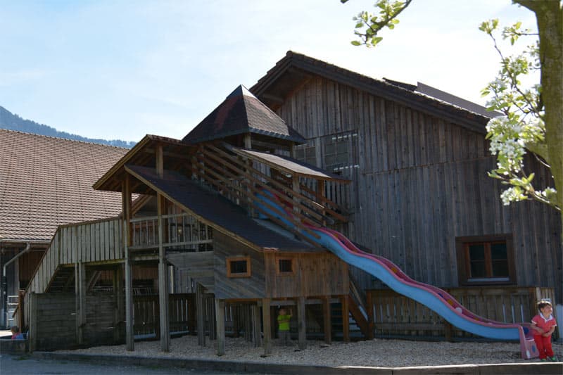 Restaurant Alpenhof mit grossem Spielplatz – Bild 3