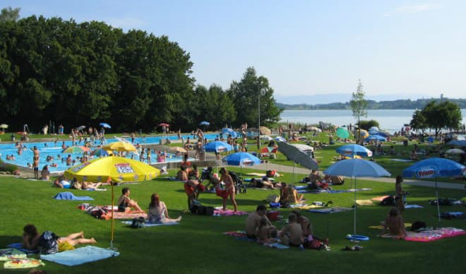 Badi am See (Strandbad Baumen) in Pfäffikon ZH – Bild 2