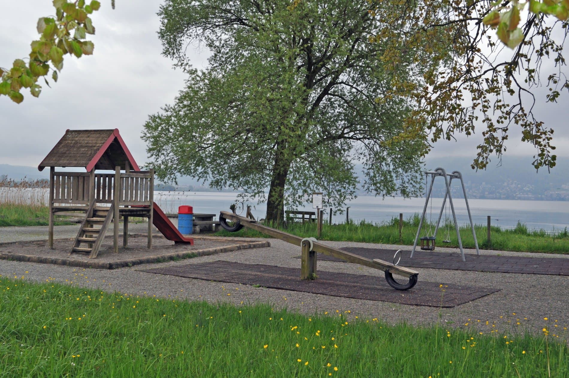 Spielplatz Seeplatz - Hünenberg See – Bild 1