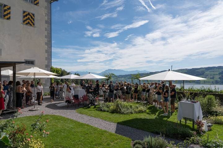 Schloss Heidegg: Ritterabenteuer und Rosenduft im Seetal – Bild 3