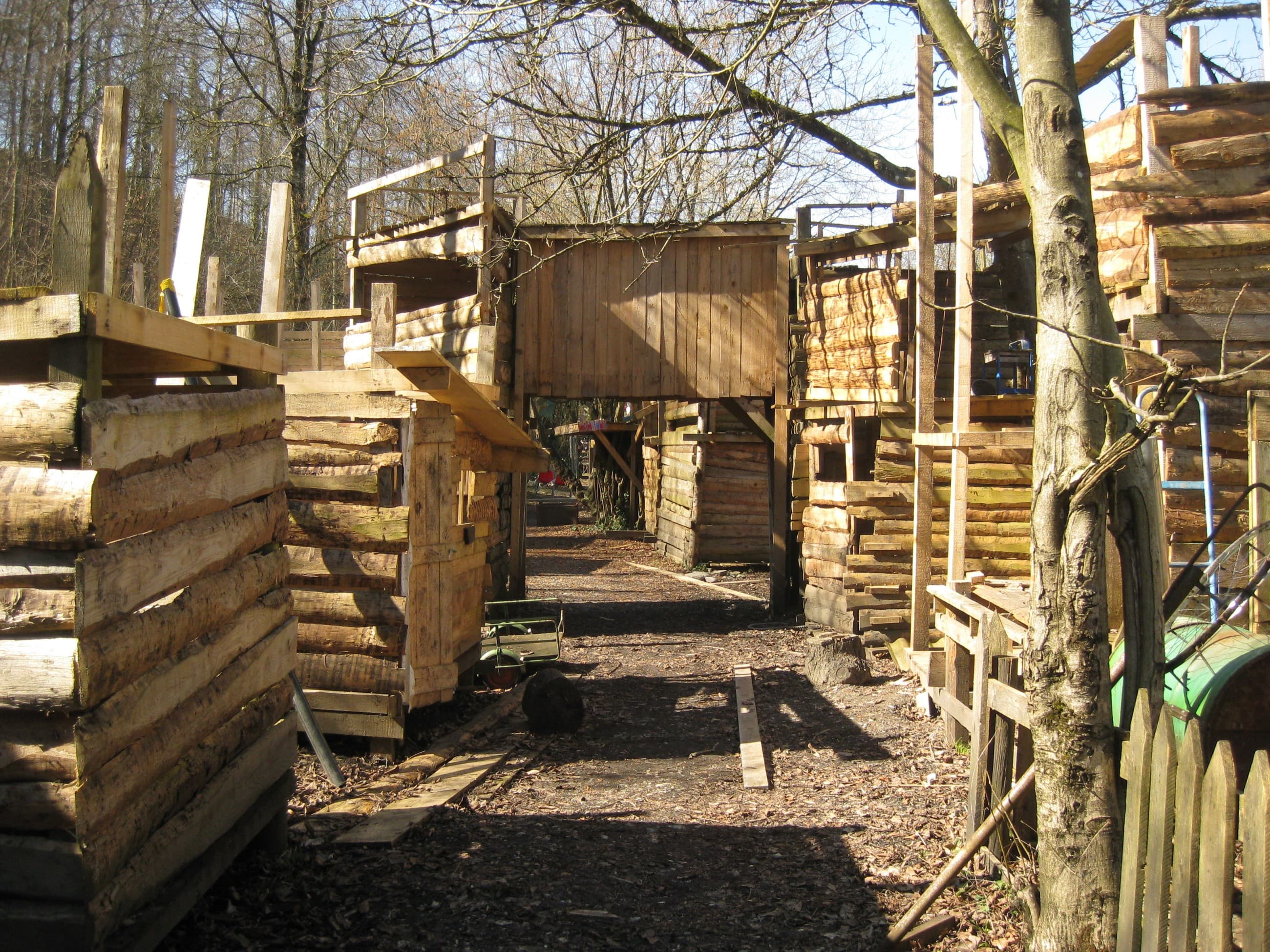 Abenteuerspielplatz Holzwurm - Uster – Bild 1